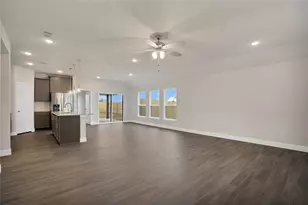 312 Colby Dr, Hillsboro, TX 76645 - Photo 3