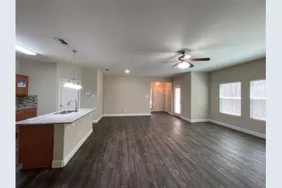 1237 Grand Central Parkway, Fort Worth, TX 76131 - Photo 5
