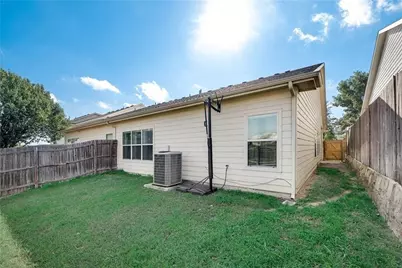 1237 Grand Central Parkway, Fort Worth, TX 76131 - Photo 31