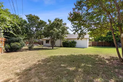 1900 Spies Springs Court, Arlington, TX 76006 - Photo 15