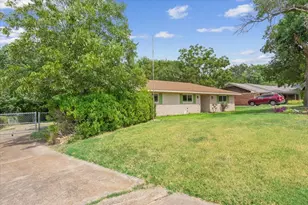 849 Arlington Dr, Woodway, TX 76712 - Photo 3