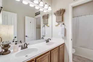 1134 Destrehan Dr, Burleson, TX 76028 - Photo 33