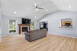 1017 Spicewood Dr, Plano, TX 75025 - Photo 9