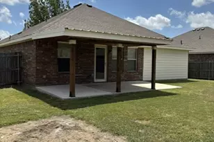 203 Commonwealth Cir, Waxahachie, TX 75165 - Photo 11
