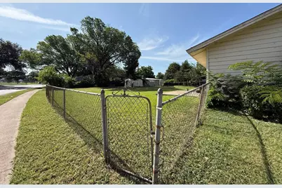 616 Stonewall Drive, Euless, TX 76039 - Photo 7
