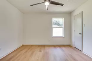 912 Blue Ridge Dr, Burleson, TX 76028 - Photo 21