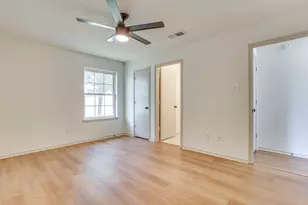 912 Blue Ridge Dr, Burleson, TX 76028 - Photo 13