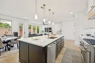 1325 Compton St, Dallas, TX 75203 - Photo 5