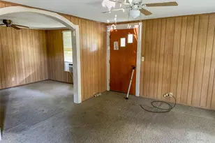 1105 S Donoho St, Clarksville, TX 75426 - Photo 5