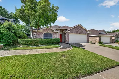 808 Silverbrook Drive, Saginaw, TX 76179 - Photo 29