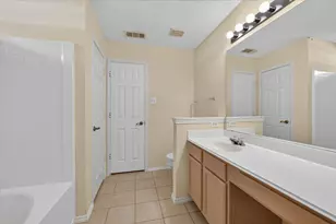 808 Silverbrook Dr, Saginaw, TX 76179 - Photo 17