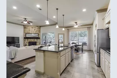 101 Sandlin Court, Springtown, TX 76082 - Photo 11
