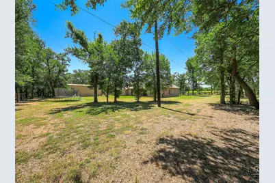 101 Sandlin Court, Springtown, TX 76082 - Photo 37