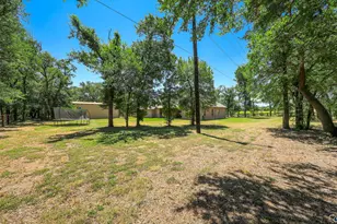 101 Sandlin Ct, Springtown, TX 76082 - Photo 35