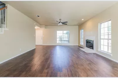 4108 Creekmeadow Drive, Carrollton, TX 75010 - Photo 7