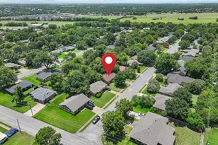 1704 W Birge St, Sherman, TX 75092 - Photo 5