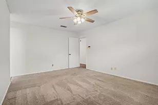 2721 Lucas Dr, Arlington, TX 76015 - Photo 19