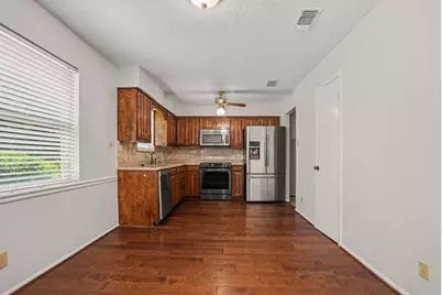 2721 Lucas Drive, Arlington, TX 76015 - Photo 15