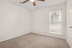 2721 Lucas Dr, Arlington, TX 76015 - Photo 17