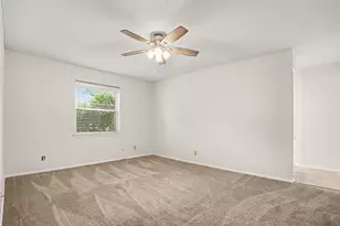 2721 Lucas Dr, Arlington, TX 76015 - Photo 11