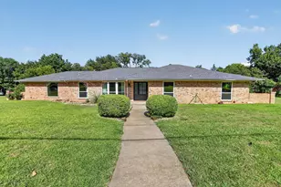 1438 Vicki Ln, Cedar Hill, TX 75104 - Photo 1