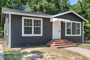 706 E 1st Ave, Corsicana, TX 75110 - Photo 3
