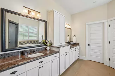 6407 Meadowcrest Lane, Flower Mound, TX 75022 - Photo 21