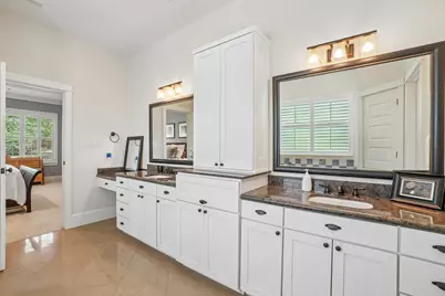 6407 Meadowcrest Lane, Flower Mound, TX 75022 - Photo 23