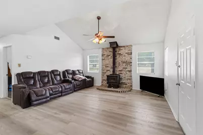 112 Spanish Trail, Weatherford, TX 76088 - Photo 3