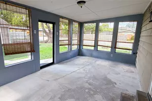 4800 Sabelle Ln, Haltom City, TX 76117 - Photo 5