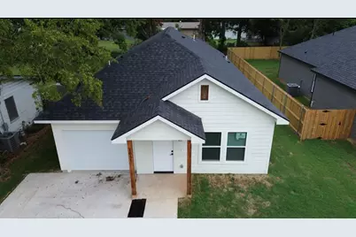 1031 W Coffin, Denison, TX 75020 - Photo 3