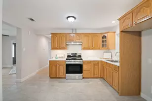110 W Marguerita Dr, Garland, TX 75040 - Photo 11