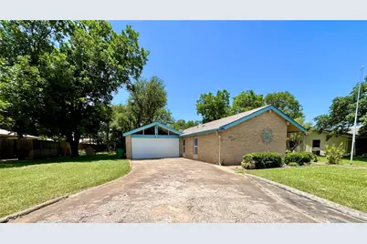 416 Jones Street, Hamilton, TX 76531 - Photo 3