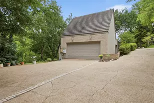 1111 Pebble Creek Rd, Fort Worth, TX 76107 - Photo 35