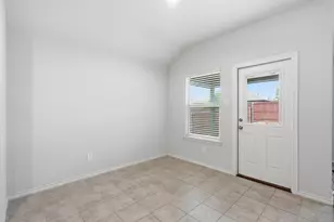 409 Beekeeper Dr, Fort Worth, TX 76131 - Photo 15