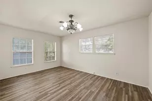 303 Avenue E., Moody, TX 76557 - Photo 9