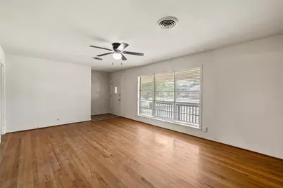 303 Avenue E, Moody, TX 76557 - Photo 3
