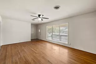 303 Avenue E., Moody, TX 76557 - Photo 3
