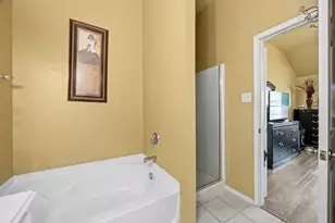 549 Anchor Way, Crowley, TX 76036 - Photo 11