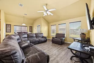 549 Anchor Way, Crowley, TX 76036 - Photo 3