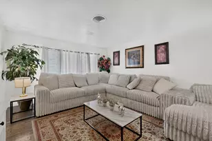 8933 Jennie Lee Ln, Dallas, TX 75227 - Photo 9