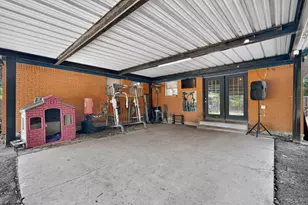 8933 Jennie Lee Ln, Dallas, TX 75227 - Photo 35