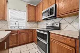 3425 Hermalinda Dr, Denton, TX 76207 - Photo 11