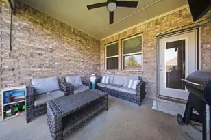 3223 Hunters Gln Dr, Aubrey, TX 76227 - Photo 25