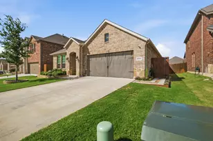 3223 Hunters Gln Dr, Aubrey, TX 76227 - Photo 29