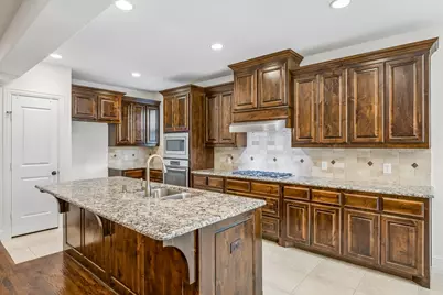 6119 Mulholland Drive, Irving, TX 75039 - Photo 7