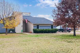 12 Cliff Dr, Mineral Wells, TX 76067 - Photo 1