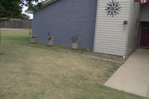 12 Cliff Dr, Mineral Wells, TX 76067 - Photo 3