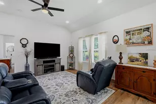 310 N Water St, Savoy, TX 75479 - Photo 9