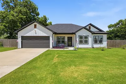 310 N Water Street, Savoy, TX 75479 - Photo 1